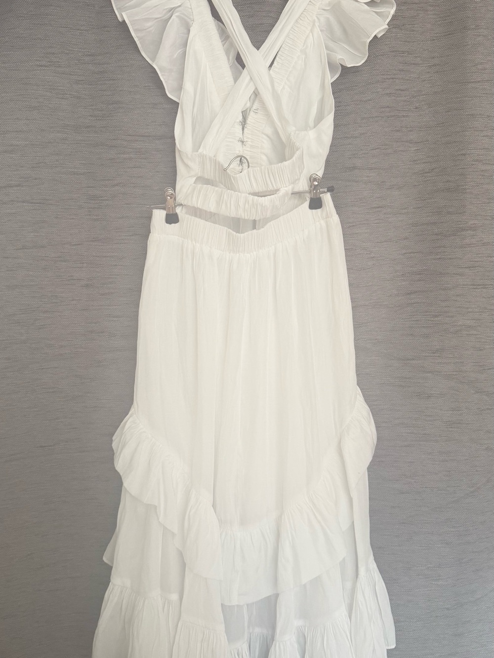 FASHION WHITE V-NECK HIGH LOW RUFFLE CROSS OPEN BACK SLEEVELESS MAXI DRESS - Picture 2 of 10